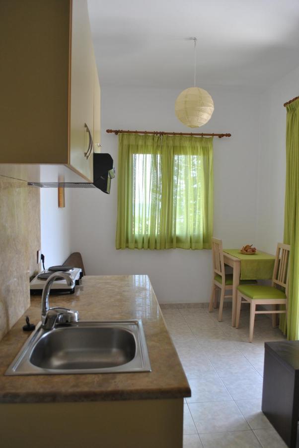 Antigoni Apartments 'Olive Room' Milatos Exteriör bild