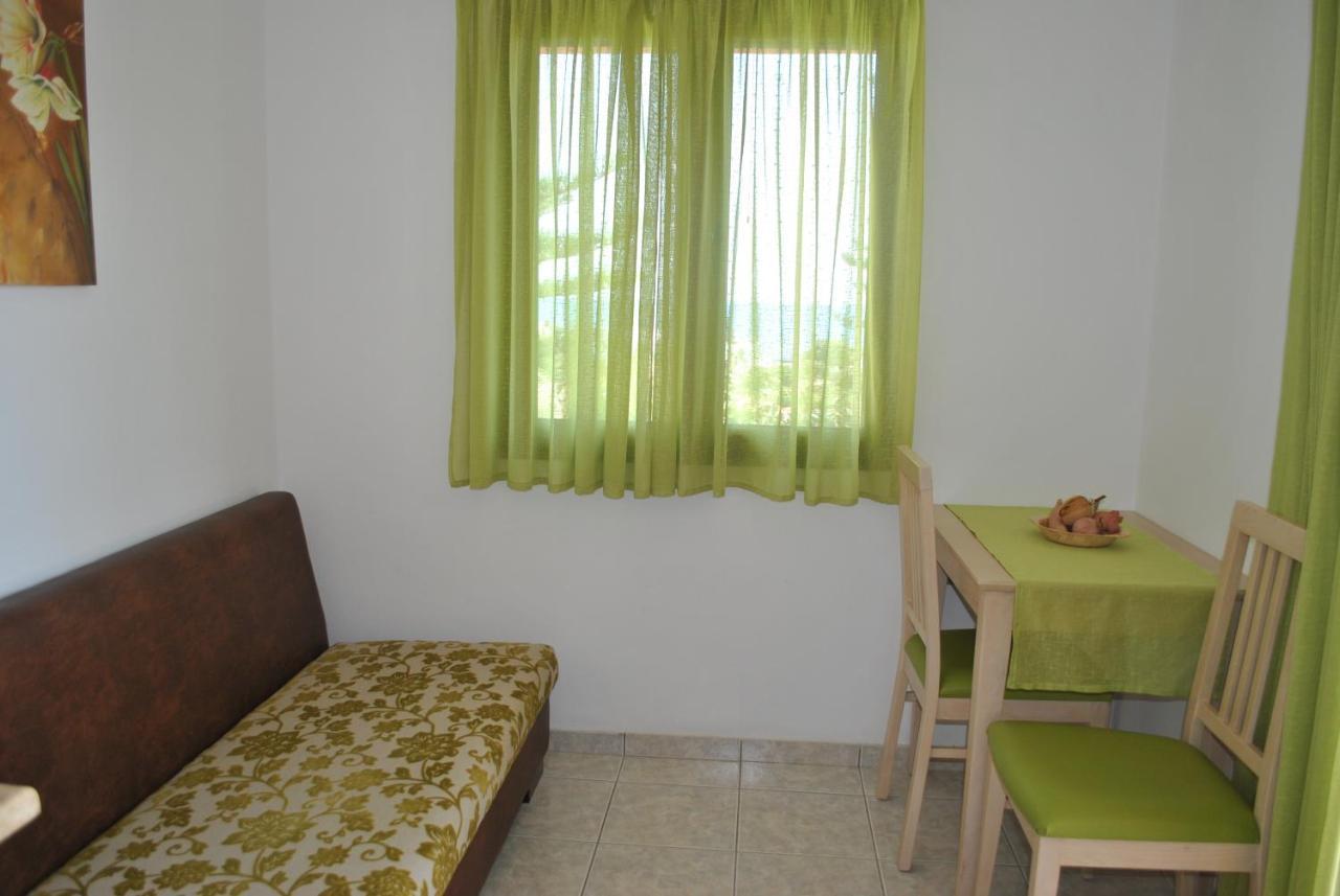Antigoni Apartments 'Olive Room' Milatos Exteriör bild